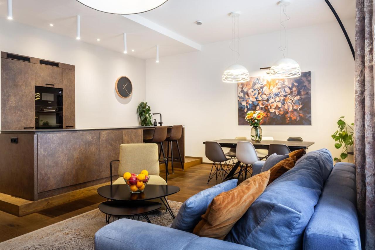 Luxury Riverside Apartmán